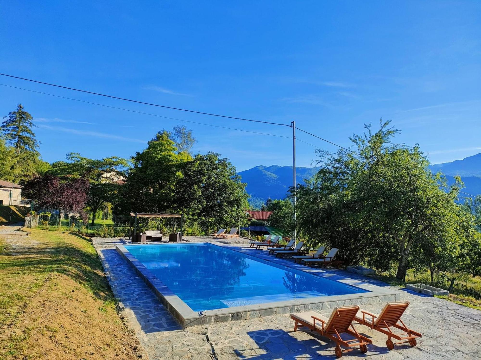 Agriturismo Borgo Biaia Camporgiano Exterior photo