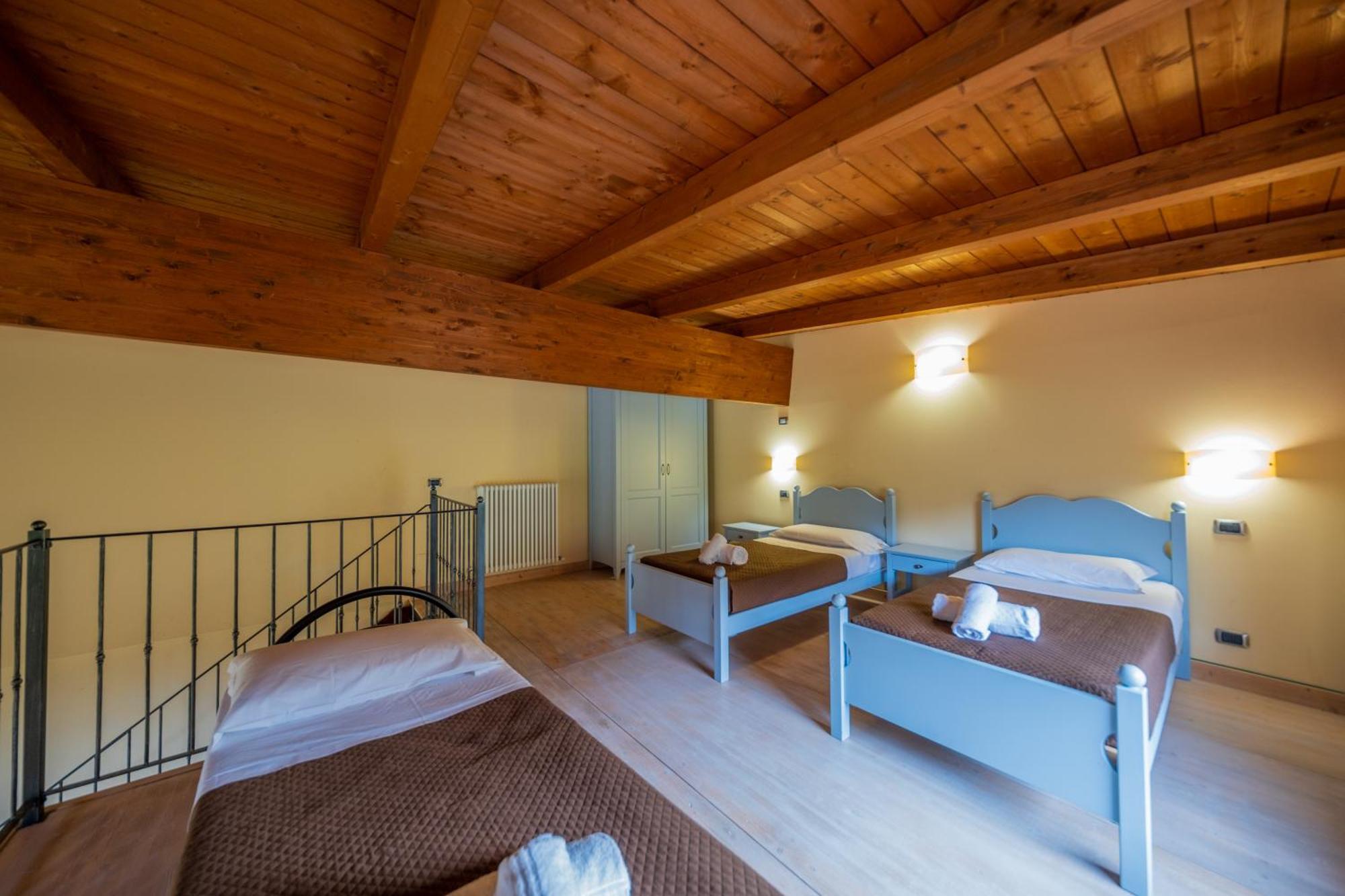 Agriturismo Borgo Biaia Camporgiano Exterior photo