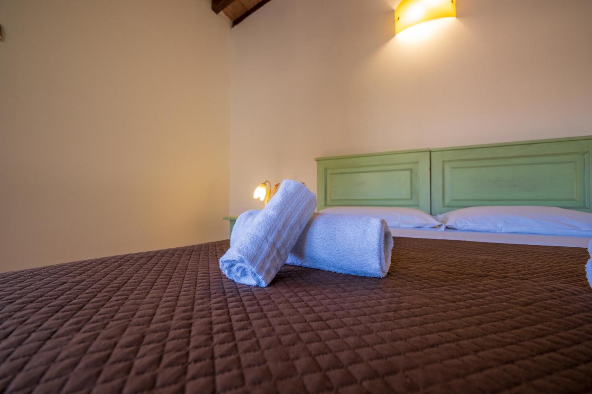 Agriturismo Borgo Biaia Camporgiano Exterior photo